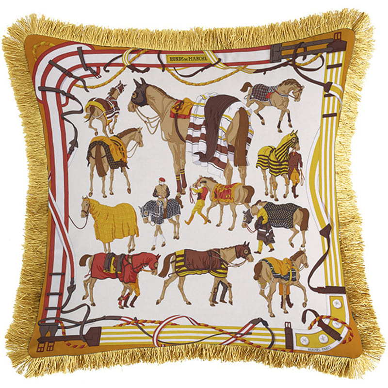 Декоративная подушка Hermes Horses Beige 133 Бежевый Желтый Коричневый Золотой Декоративная подушка Hermes Horses Beige 133 Бежевый Желтый Коричневый Золотой в Красноярске | Loft Concept
