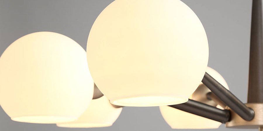 Люстра Thalia chandelier White glass Люстра Thalia chandelier White glass - Loft-Concept в Красноярске