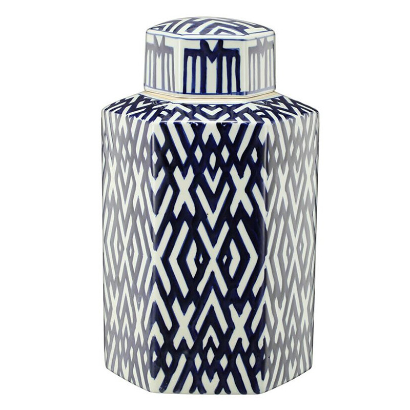 Ваза с крышкой и графическим узором в сине-белых цветах Blue & White Ornament Белый Синий Ваза с крышкой и графическим узором в сине-белых цветах Blue & White Ornament Белый Синий в Красноярске | Loft Concept