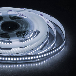 Светодиодная лента 26W/m 240Led/m 2835SMD дневной белый