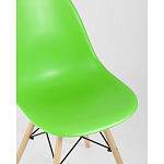 Пластиковый стул на ножках из массива бука Eames Light Green варинант исполнения - 2 | Loft Concept в Красноярске