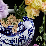 Ваза округлой формы с бело-синим цветочным орнаментом Blue & White Ornament  варинант исполнения - 3 | Loft Concept в Красноярске