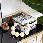 Фарфоровая шкатулка с бронзовой стрекозой Blue and White варинант исполнения - 7 | Loft Concept в Красноярске