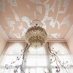 Обои ручная роспись в стиле Арт-деко Symphony Colourway SC-105 on Himalayan Rose silk dupion варинант исполнения - 1 | Loft Concept в Красноярске