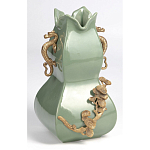 Ваза зеленого цвета из фарфора с бронзовыми ручками в виде драконов и рельефным цветочным декором Eden Garden porcelain and bronze варинант исполнения - 2 | Loft Concept в Красноярске