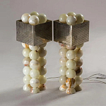 Настольная лампа с основанием из 24 выточенных сферических камней Through Stone варинант исполнения - 3 | Loft Concept в Красноярске