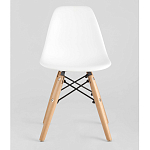 Пластиковый стул на ножках из массива бука Eames Small White варинант исполнения - 4 | Loft Concept в Красноярске