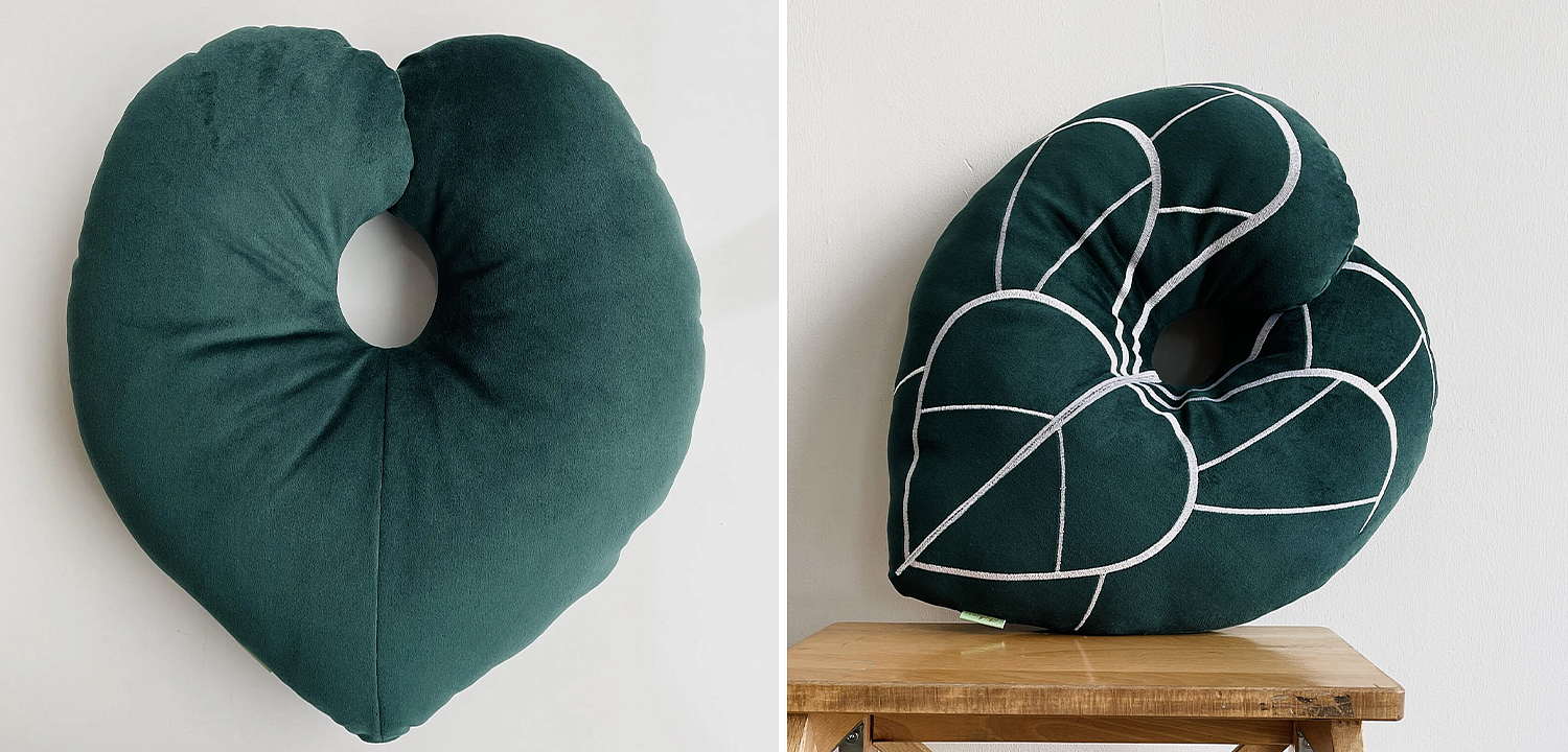 Декоративная подушка Botanical Cushion Anthurium Декоративная подушка Botanical Cushion Anthurium - Loft-Concept в Красноярске