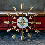 Часы настенные золотые из металла с декором в виде стрел Current Time варинант исполнения - 2 | Loft Concept в Красноярске