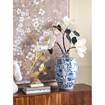 Ваза фарфоровая с узким горлышком и синими цветочными мотивами Independence варинант исполнения - 4 | Loft Concept в Красноярске