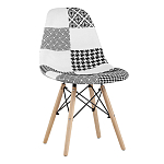 Пластиковый стул на ножках из массива бука Eames Черно-Белый Пэчворк варинант исполнения - 1 | Loft Concept в Красноярске
