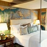 Обои ручная роспись Bamboo River Blossom Original colourway on Deep Rich Gold gilded paper with pearlescent antiquing варинант исполнения - 4 | Loft Concept в Красноярске