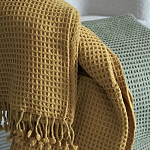 Плед из шерсти цвета охры с бахарамой Waffle Comfort варинант исполнения - 5 | Loft Concept в Красноярске