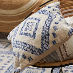 Чехол на подушку с узором в этно-стиле Blue Ikat варинант исполнения - 6 | Loft Concept в Красноярске