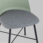 Стул из прочного пластика на металлическом основании Anora Green  варинант исполнения - 7 | Loft Concept в Красноярске