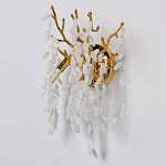 Бра золотого цвета с ветвями и белыми овальными стеклянными подвесками Droplet Chandelier варинант исполнения - 3 | Loft Concept в Красноярске