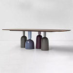 Обеденный стол деревянный с разноцветными фигурными ножками Cop варинант исполнения - 1 | Loft Concept в Красноярске