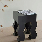 Дизайнерский журнальный стол чёрный с ножками волнистой формы Egopi варинант исполнения - 1 | Loft Concept в Красноярске