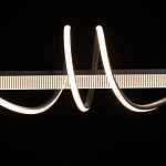 Люстра линейная черного цвета с волнообразным металлическим элементом Luke Lampco Tracer Lamp варинант исполнения - 4 | Loft Concept в Красноярске