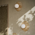 Бра в виде диска с плафоном из матового белого стекла Marble Glow варинант исполнения - 4 | Loft Concept в Красноярске