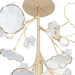 Потолочный светильник с золотыми ветвями и белыми лепестками на круглом рельефном основании Wintery flovers варинант исполнения - 2 | Loft Concept в Красноярске