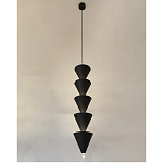 Подвесной светильник светодиодный в виде ряда черных металлических конусов  Herringbone варинант исполнения - 1 | Loft Concept в Красноярске