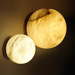 Настенно-потолочный светильник с плафоном в форме шара из алебастра Cryptocrystalline Stone варинант исполнения - 2 | Loft Concept в Красноярске