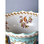 Ваза из голубого фарфора с рисунком птиц и цветов и декоративными элементами Blue Garden варинант исполнения - 8 | Loft Concept в Красноярске