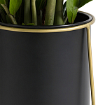 Кашпо из металла и латуни Elegance Elevated Planters черное варинант исполнения - 4 | Loft Concept в Красноярске