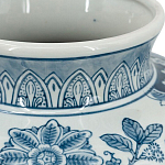 Ваза округлой формы белого цвета с синим растительным узором Blue & White Ornament  варинант исполнения - 3 | Loft Concept в Красноярске