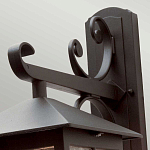 Настенный фонарь черного цвета в форме фонаря с решетчатым плафоном и фактурным стеклом Elstead Lighting варинант исполнения - 2 | Loft Concept в Красноярске