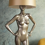 Лампа MANNEQUIN LAMP с абажуром руки на талии варинант исполнения - 8 | Loft Concept в Красноярске