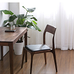 Стул деревянный с мягким сиденьем из черной натуральной кожи Moon Walnut Furniture варинант исполнения - 2 | Loft Concept в Красноярске