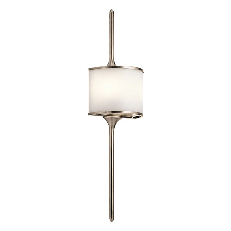 Бра вертикальное с белым полукруглым плафоном и длинным стержнем L Kichler Хром Белый Латунь Серебряный в Красноярске | Loft Concept 