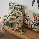 Подушка с цветочным принтом и кисточками Blooming Elegance Daisy варинант исполнения - 8 | Loft Concept в Красноярске