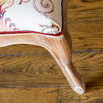 Банкетка из массива бука бежевая с растительным орнаментом Raffael Beige Floral Banquette варинант исполнения - 3 | Loft Concept в Красноярске