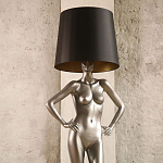 Лампа MANNEQUIN LAMP с абажуром руки на талии варинант исполнения - 4 | Loft Concept в Красноярске