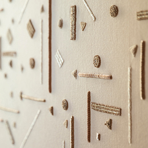 Обои с вышивкой ручной работы Glyph Original colourway on wool sateen