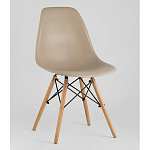 Пластиковый стул на ножках из массива бука Eames Beige варинант исполнения - 1 | Loft Concept в Красноярске