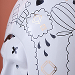 Ваза с декоративными лицами и графическими элементами в виде сердец и символов Faces of Imagination варинант исполнения - 9 | Loft Concept в Красноярске