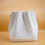 Кашпо в виде сумки  Bag Vase White Louis варинант исполнения - 3 | Loft Concept в Красноярске