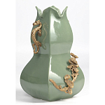 Ваза зеленого цвета из фарфора с бронзовыми ручками в виде драконов и рельефным цветочным декором Eden Garden porcelain and bronze варинант исполнения - 1 | Loft Concept в Красноярске