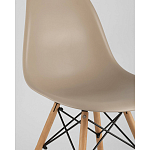 Пластиковый стул на ножках из массива бука Eames Beige варинант исполнения - 2 | Loft Concept в Красноярске