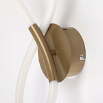 Бра с белым плафоном в форме восьмерки и круглым основанием Luke Lampco Tracer Lamp варинант исполнения - 4 | Loft Concept в Красноярске