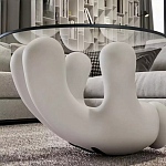 Дизайнерский журнальный стол с круглой прозрачной столешницей на белом фигурном основании Luqak варинант исполнения - 4 | Loft Concept в Красноярске