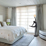 Торшер черная статуэтка Девушка Girl Carries Light Balls варинант исполнения - 3 | Loft Concept в Красноярске