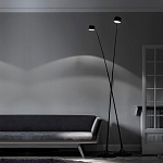 Торшер с изогнутой черной металлической стойкой и цилиндрическим плафоном Davide Groppi варинант исполнения - 6 | Loft Concept в Красноярске