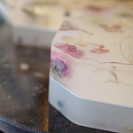 Шкатулка из эпоксидной смолы с цветами белая Epoxy Resin Square Box White варинант исполнения - 6 | Loft Concept в Красноярске