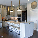 Подвесной светильник с круглым белым плафоном в индустриальном стиле Feiss варинант исполнения - 7 | Loft Concept в Красноярске