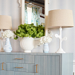 Настольная лампа с белым каркасом и тканевым абажуром Natural Stems варинант исполнения - 3 | Loft Concept в Красноярске